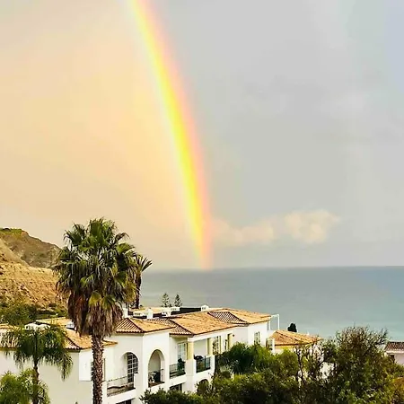 Avenue Q, In * Praia Da Luz